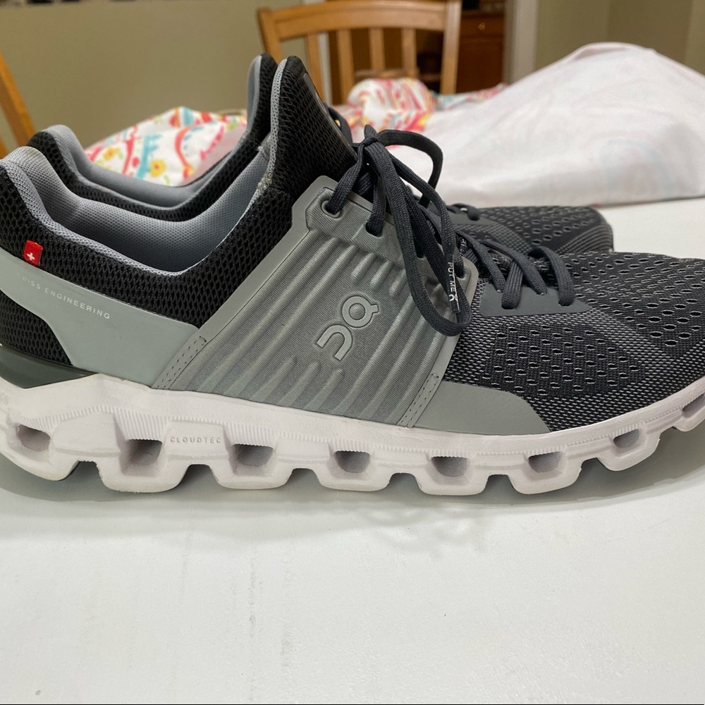 On Cloud Cloudswift shoe size 10.5